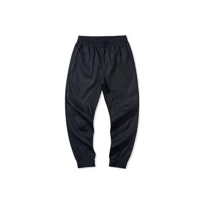 Partea de jos – Pantaloni de trening și colanți