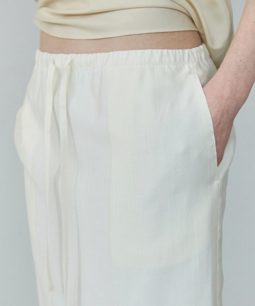 Ihr Crinkle Layered Skirt / Ivory