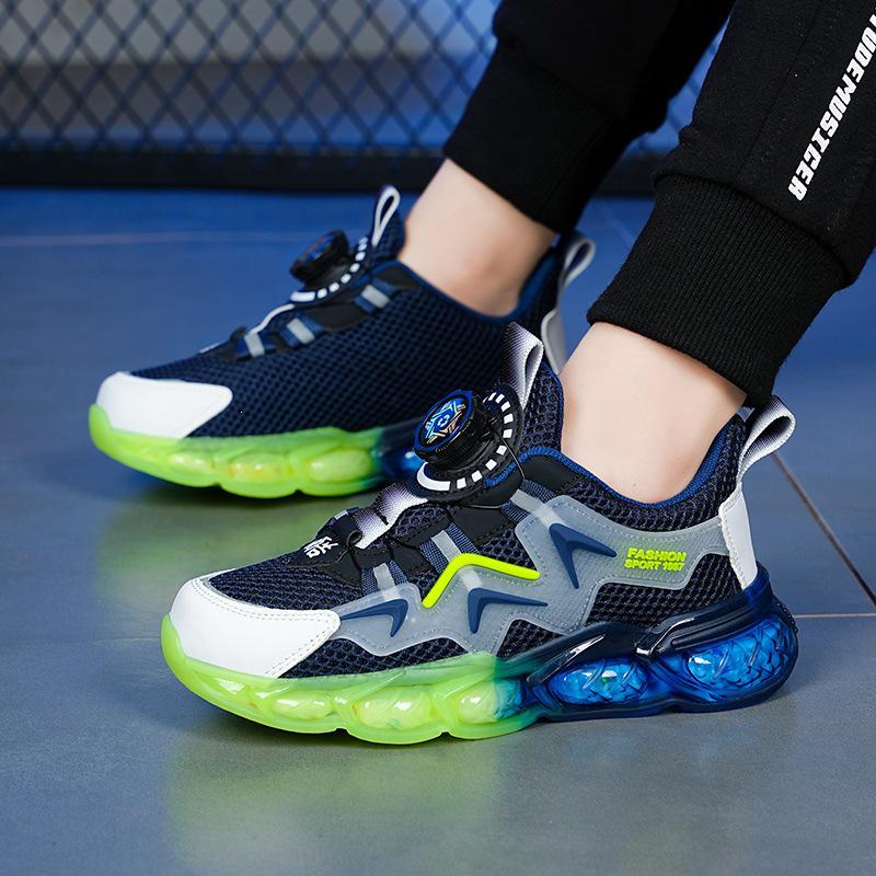Boys' Lightweight Breathable Korean Style Rotating Button Sports Shoes for Spring