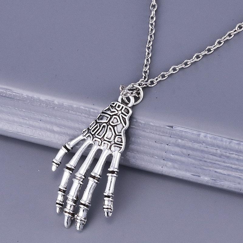 Vintage Skull Claw Pendants Women's Necklaces Long Antique Silver Chain Punk Hiphop Halloween Party Neck Jewelry