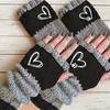 1PAIR heart-shaped claw embroidery autumn and winter warm going out mittens