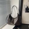 Commuter retro new fashion tote bag women's versatile casual personality Korean version large-capacity messenger bag