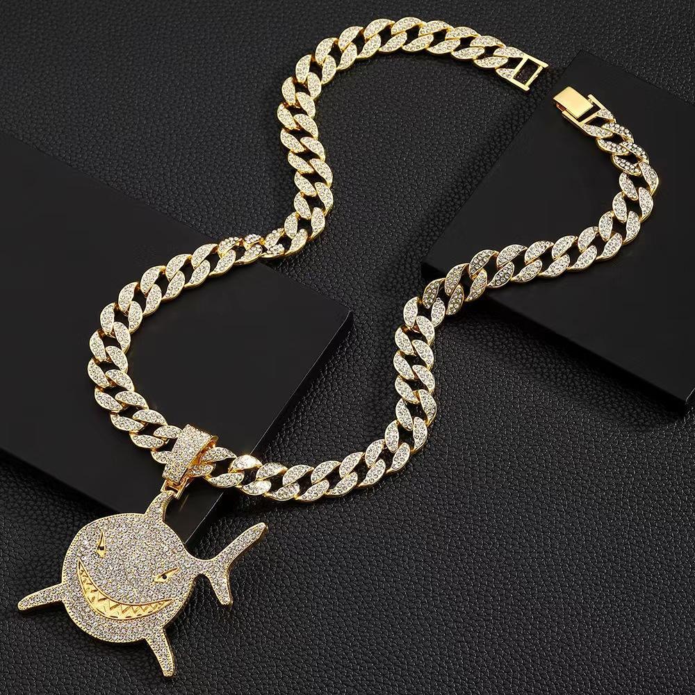 Collana Hip-hop Personalizzata con Animale Cartone Animato Europeo e Americano 6ix9ine, Stesso Grande Squalo Pendente con Borchie di Diamanti