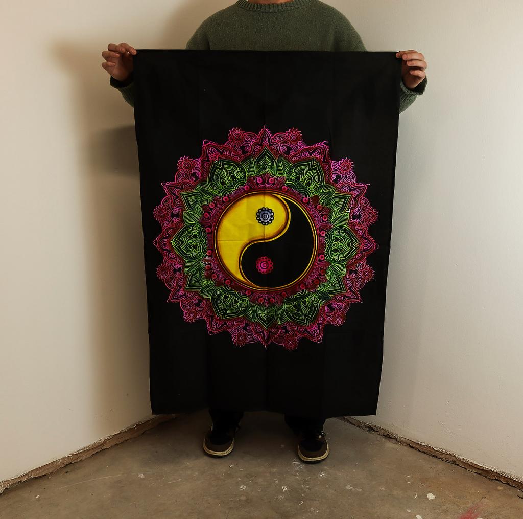 Cotton Wall Art (70x110cm) – Ying & Yang Mandala