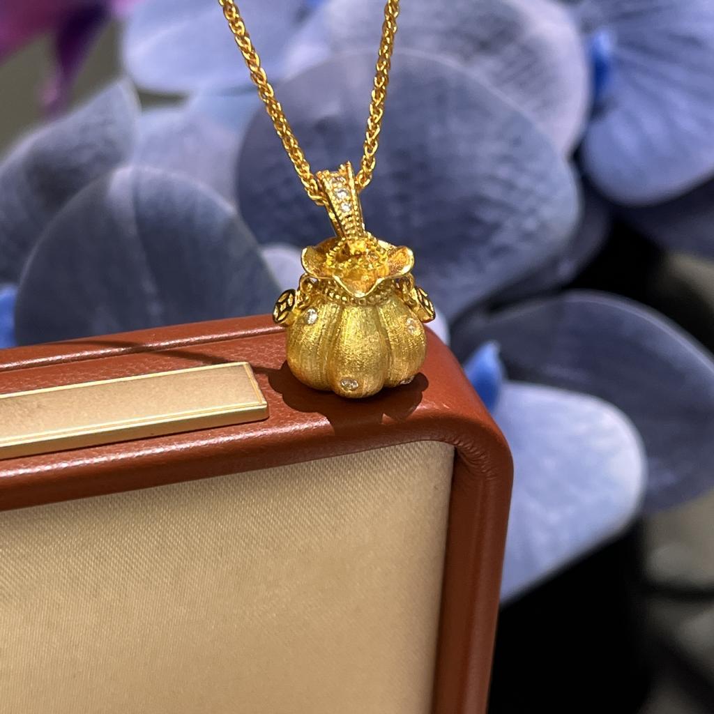 Seiko Wealth Rolling, Hand-Brushed Pumpkin Lucky Bag Necklace, High-End Collarbone Chain, Exquisite Necklace