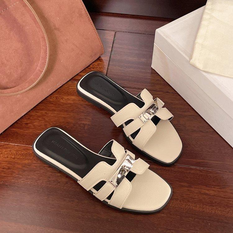 Small gold buckle silver sandals women's summer wear new retro hollow flat bottom one-word slippers casual beach shoes