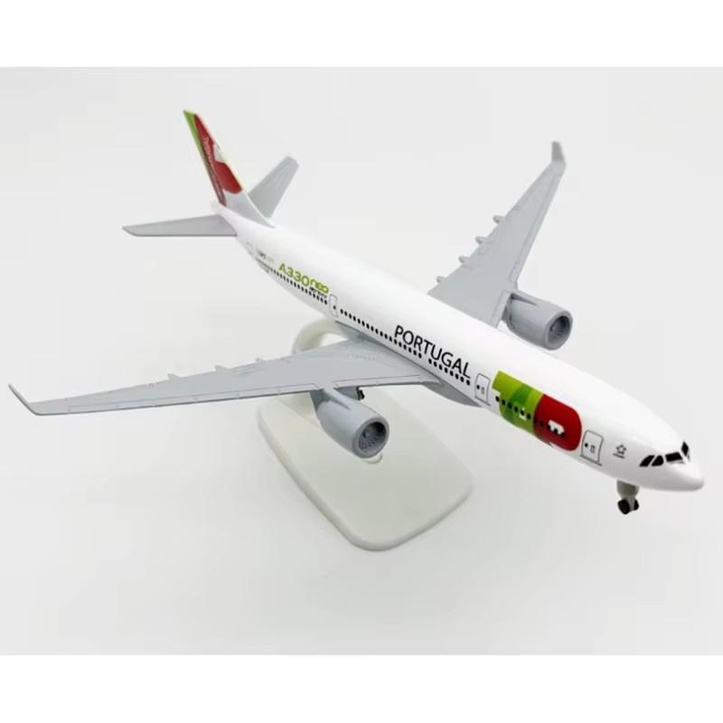 20cm Model Planes Portugal A330 Alloy Miniature Airplane with Wheels Souvenir Hobby Collection Plane Children Toys
