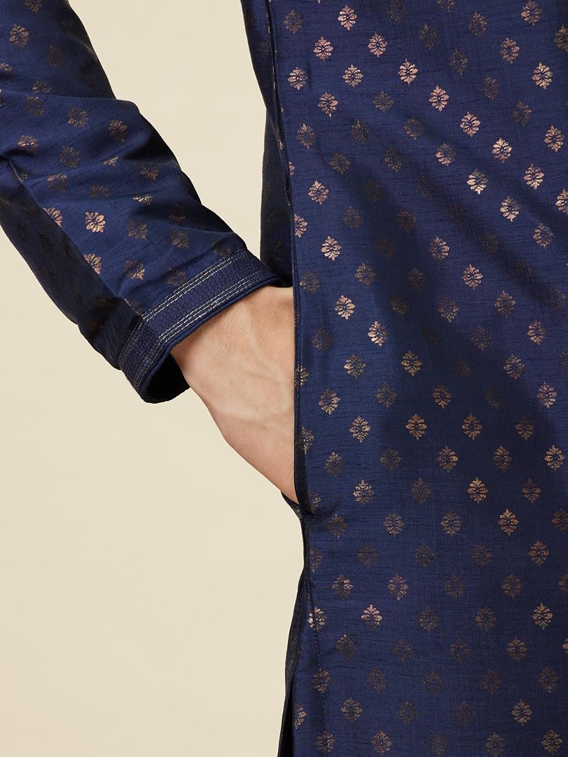 Manyavar Men s Navy Blue Shankh Patterned Kurta Set (2pcs) (Dark Blue,S) S синий