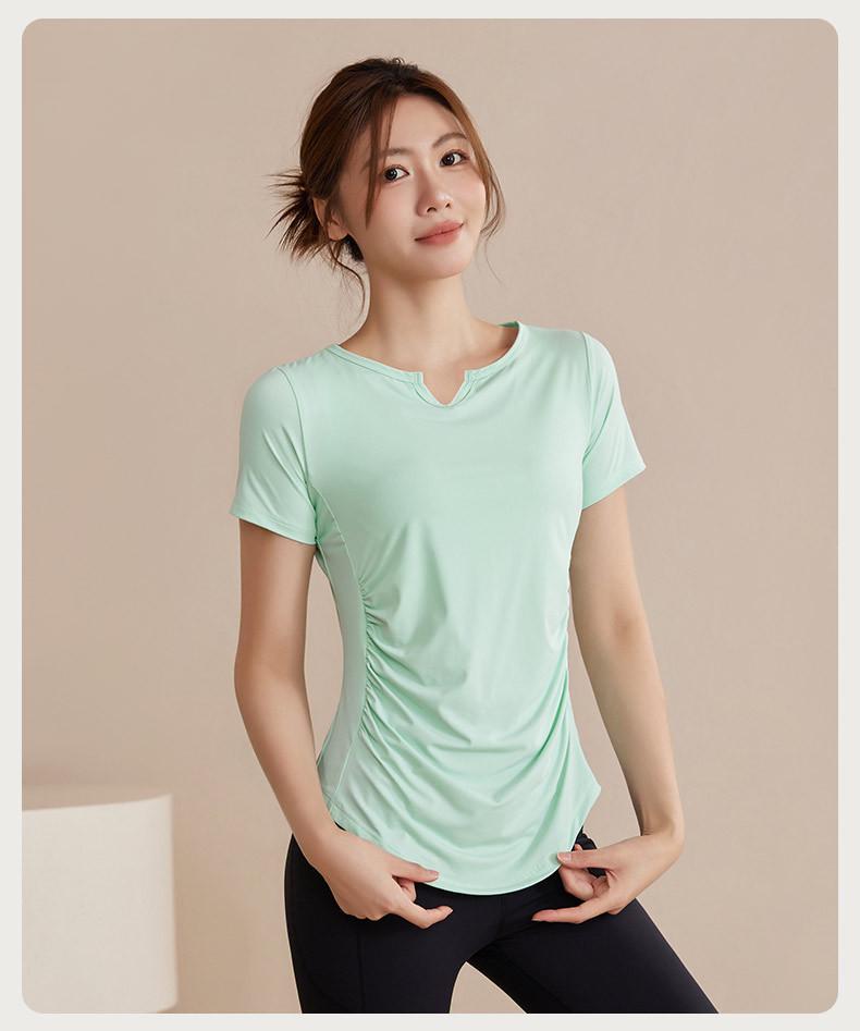 Plus Size Women's Quick-Dry Yoga Top - Short Sleeve, Slimming, Loose Fit for Running & Fitness