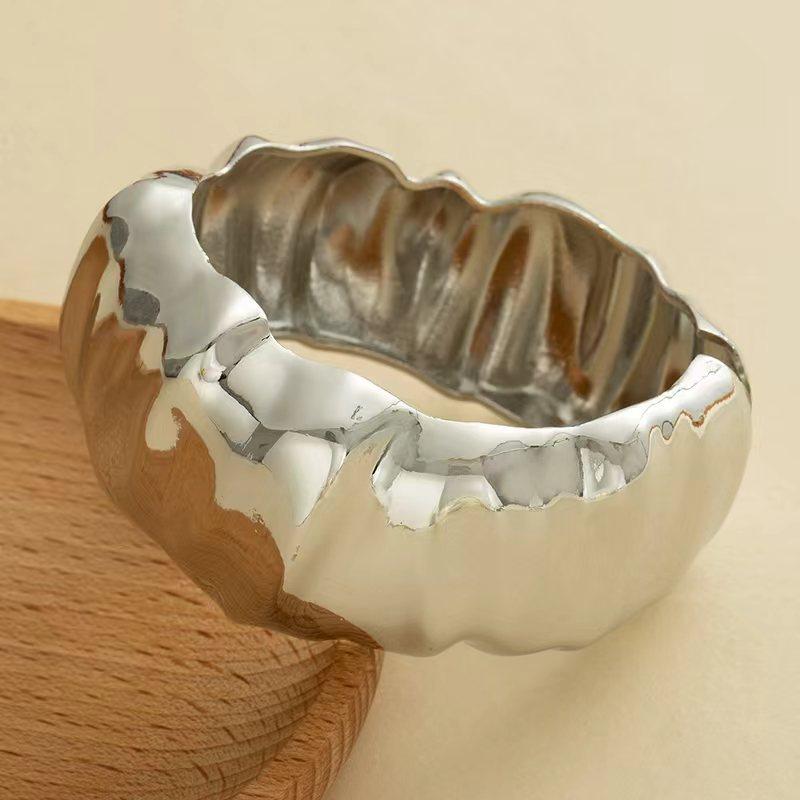 Wave Cold Wind Stacked Bracelet Exaggerated Simple Design Bracelet Light Luxury High-End Jewelry Women