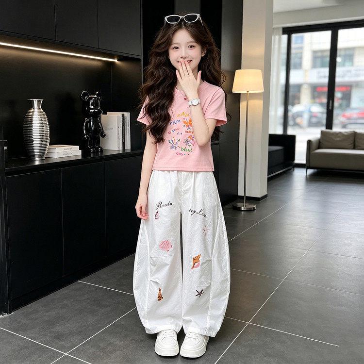 Sommer-Cartoon-T-Shirt & Weitbeinige Hosen Set für Mädchen - Stylisches Lässiges Zweiteiler für Mittlere & Große Kinder, Kollektion 2026.