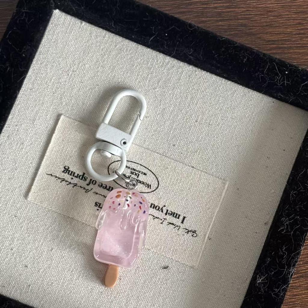 Luminous Summer Ice Cream Keychain: Cute Cartoon Pendant for Students & Friends