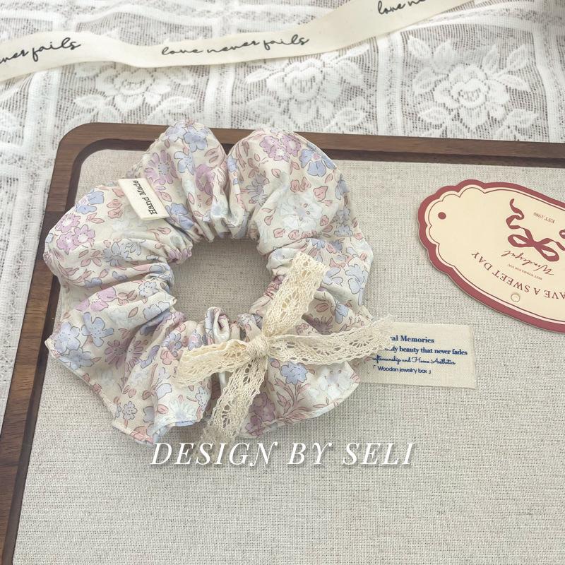Floral Fabric Scrunchie with French Bow – Cute School-Style Elastic Hair Accessory