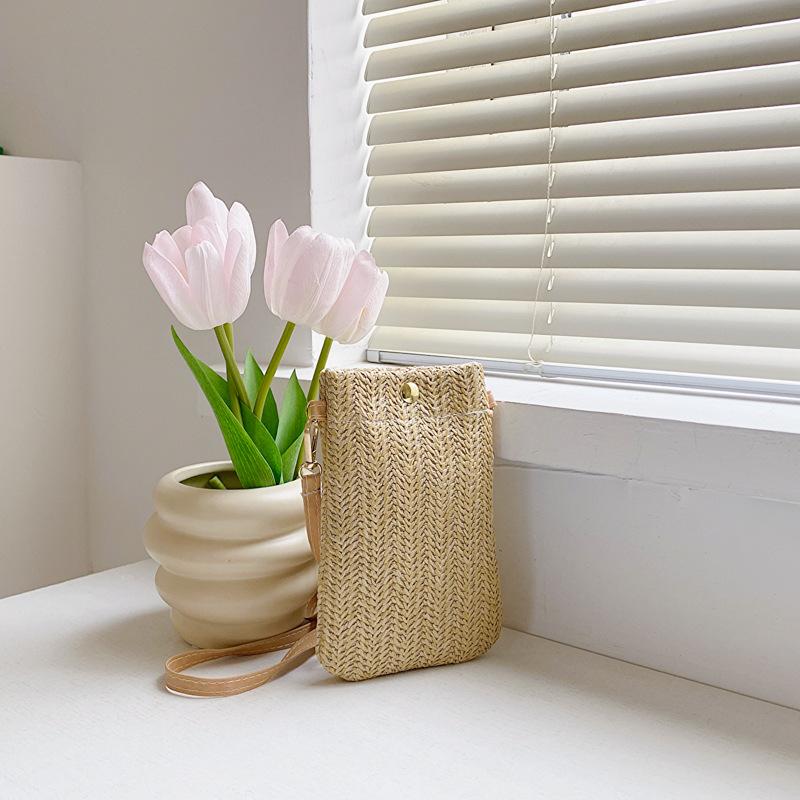 Straw fashion small bag women's 2025 summer new foreign style leisure bag woven shoulder messenger bag mobile phone bag tide