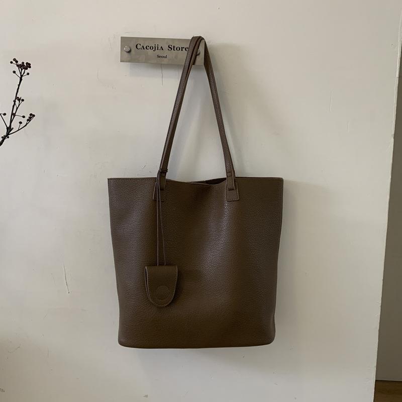 Fashionable Large-capacity Bag, Trendy and Niche Tote Bag, Simple Single-shoulder Bag and Underarm Bag