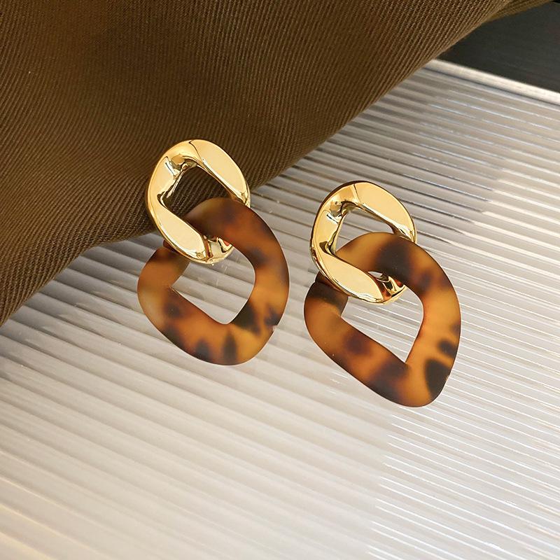 Retro Coffee Leopard Print Silver Needle Stud Earrings - Stylish High-End Design