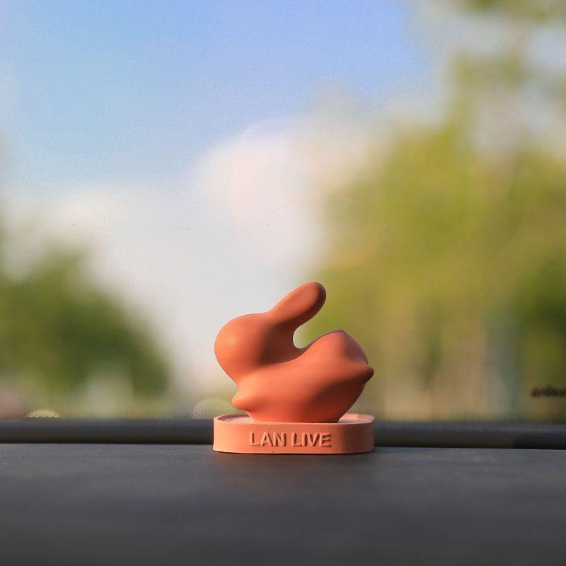 

Moutai Rabbit Car Interior Decoration Ornament Car Interior Design Supplies Vehicle Center Console Decoration Aromatherapy Fragrant Stone Gift Rabbit Flying and Cute - Red Rabbit Other notes