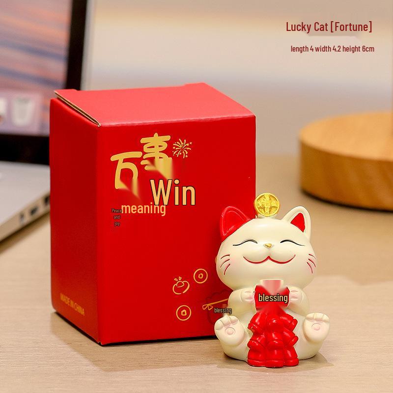Handmade Resin Lucky Cat Figurine: Cute Desk Decoration and Creative Office Gift 2025