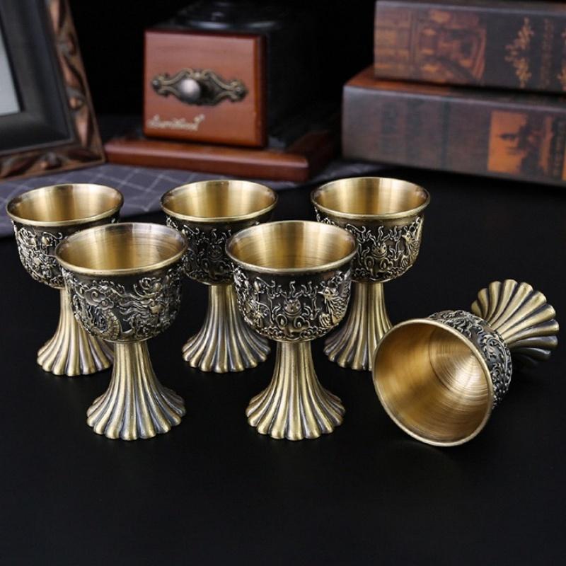 Light Luxury Mini Wine Glass, Alloy Vintage Relief Goblet Cup, European Style Portable Vodka Tumbler, Gift Home Decoration, 1pcs