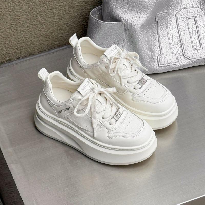 Platform White Shoes Women's Autumn and Winter New Heightening Board Shoes Fashionable Versatile Lightweight Niche Sports Shoes