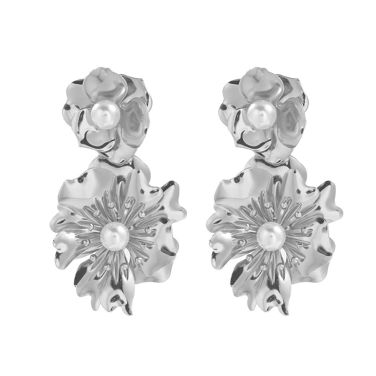 

Серьги-цветы с золотым лепестком и жемчугом: Антикварная жемчужина, элитное ретро, уникальная индивидуальность серебряный