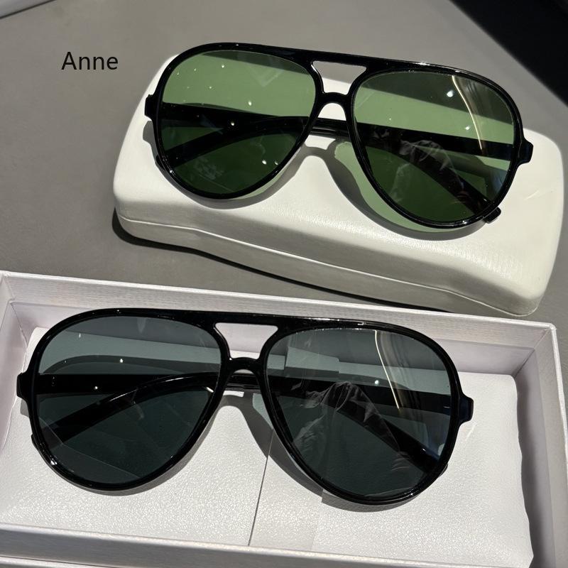 Fashion Oversized Double Bridges Pilot Men Sunglasses Vintage Rivets Women Red Blue Trending Punk Sun Glasses Shades UV400