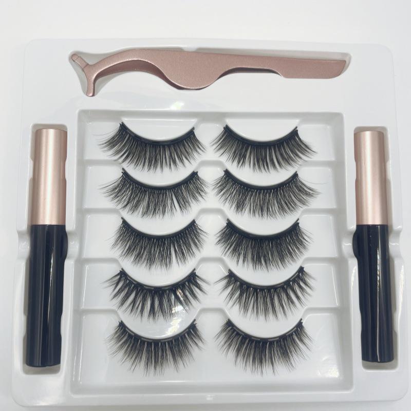 Magnetic 3D False Eyelashes: European & American Style, Thick, Curly, Natural Look, Available in Three or Five Pairs.