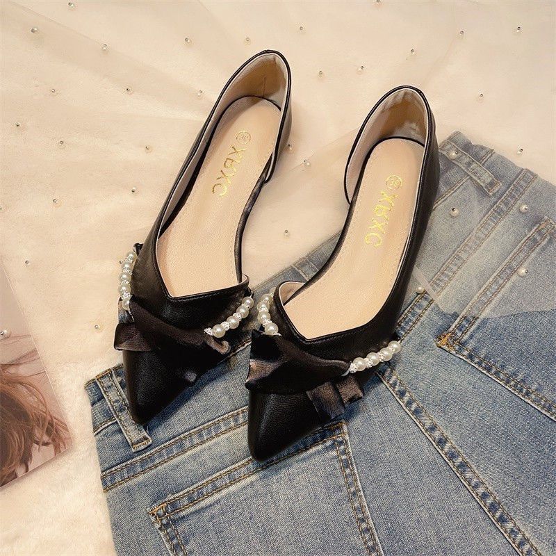 

Single shoe women s flat heel 2026 new fashionable pearl side empty women s shoes gentle flat French scoop shoes 35 чёрный