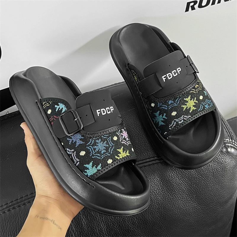 

Slippers men s summer wear non-slip stepping on shit feeling one-word soft bottom teenagers cool slippers 651209-J 44