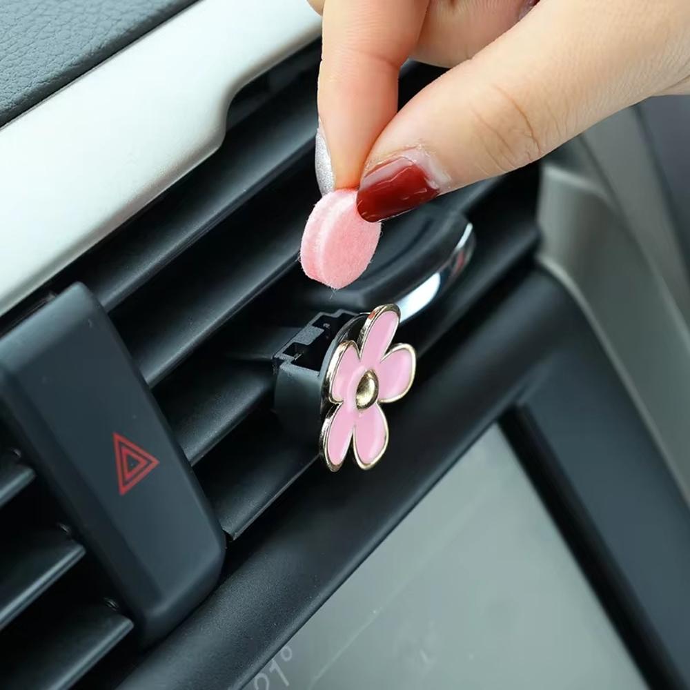 4-piece Alloy Daisy Flower Car Perfume Clip Car Air Conditioner Air Outlet Aromatherapy Air Relieving Agent