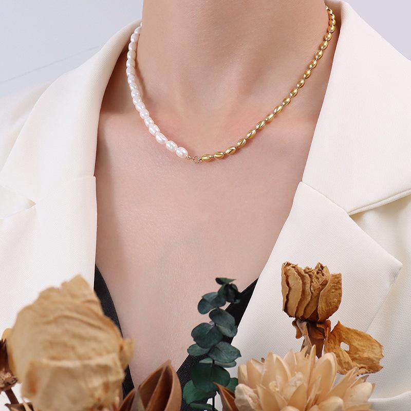 French-Style Retro Necklace: Oval Bead & Choker Spliced, 18k Gold Titanium Steel with Freshwater Pearls for Women