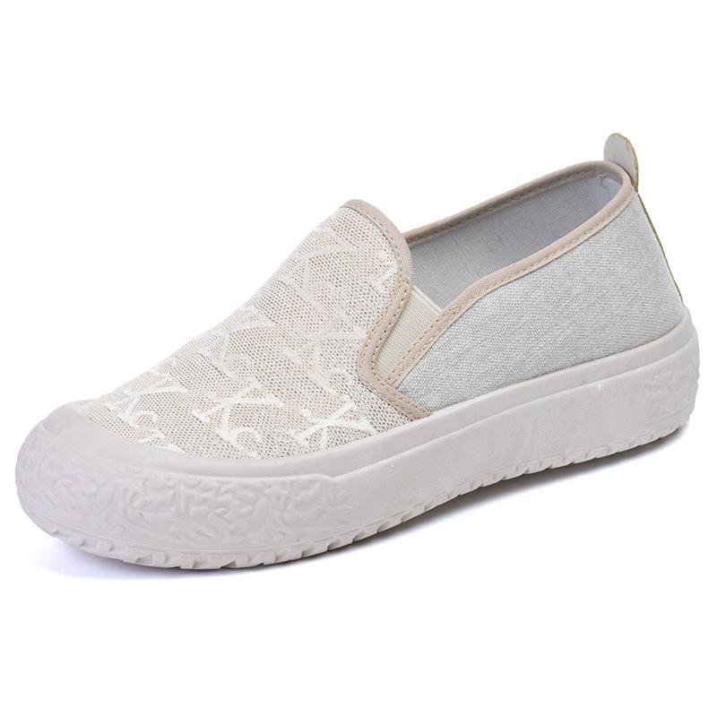 The New Women's Single Shoes Are Breathable and Versatile, with Thick Soles That Are Fashionable and Versatile