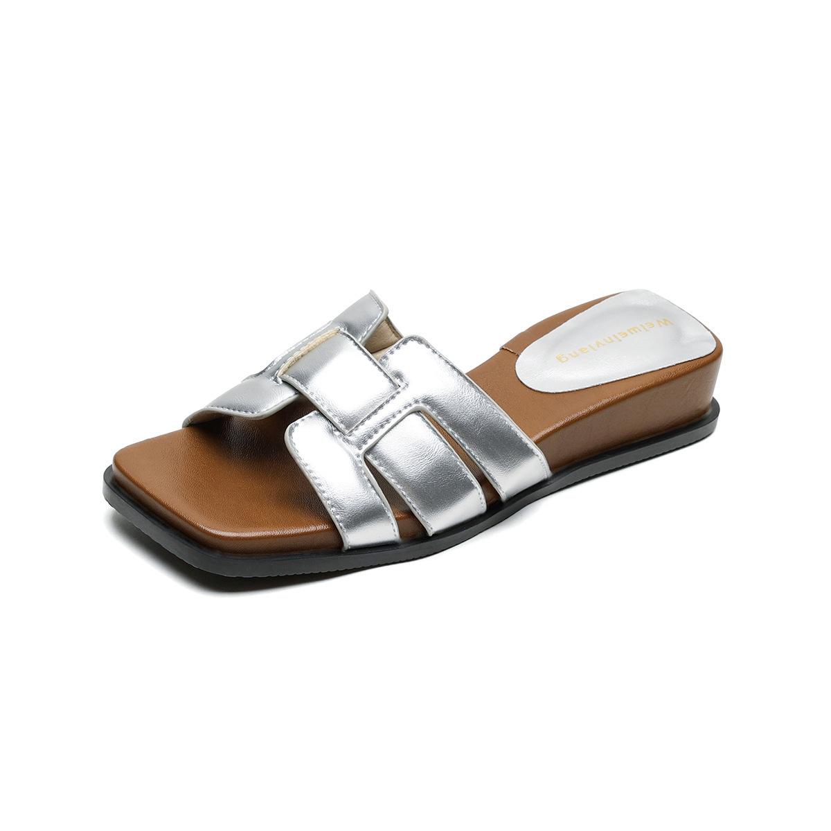 

Retro niche square head weaving contrasting color thick bottom open-toed sandals women lazy vacation leisure beach word with slippers 42 серебряный