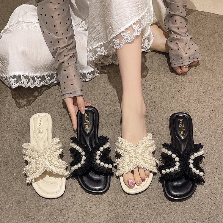 Korean version of versatile Internet celebrity sandals soft surface breathable pearl slippers women's wear 2025 summer new flat bottom fashion