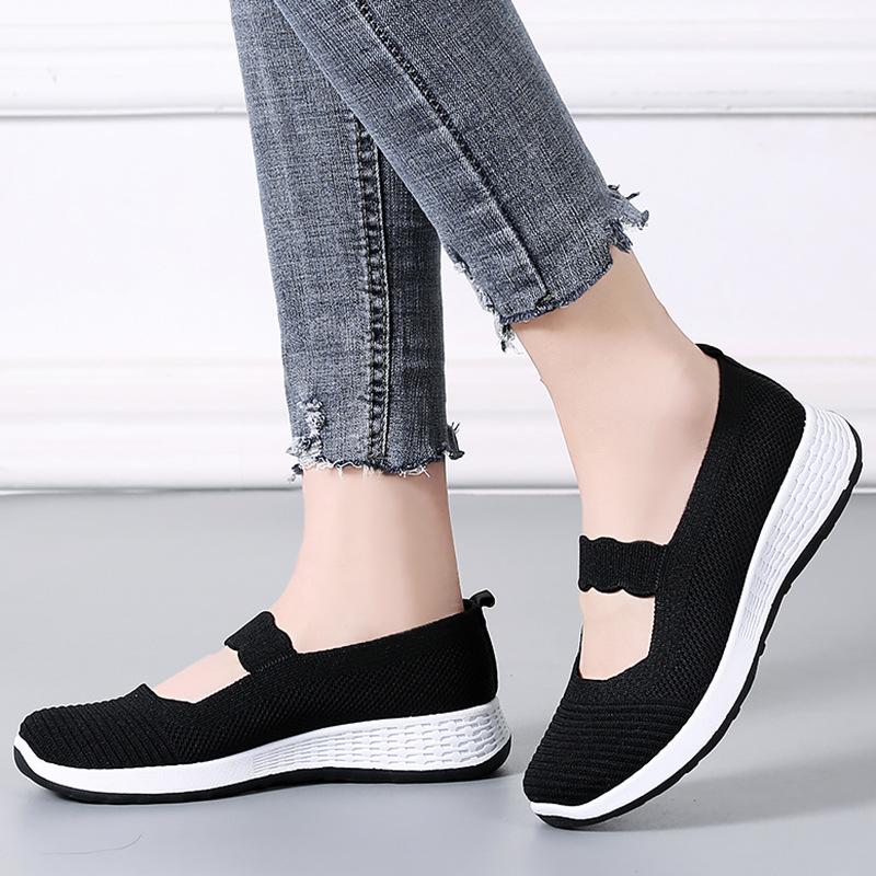 Cloth shoes women's summer breathable and lightweight mother shoes new casual sports shallow mouth single shoes