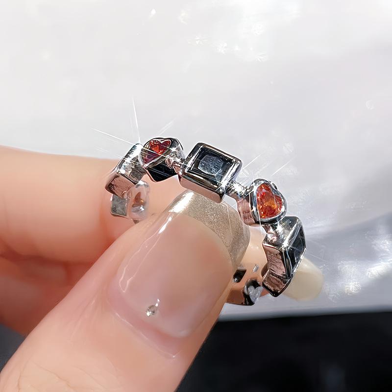 Full Diamond Zircon Peach Heart Open Ring Stacked Accessories Street Cool Personality Index Finger Ring High-End Jewelry Women