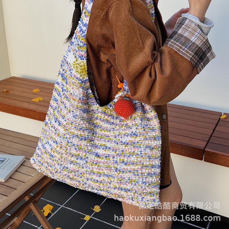 Knitted Bag Women's Large Capacity 2025 New Autumn and Winter Versatile Shoulder Woven Shopping Bag Leisure Commuter Tote Bag