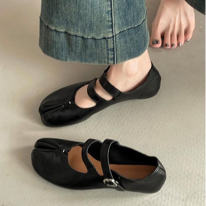 Retro French versatile women's Mary Jane shoes autumn and winter design sense one-word buckle belt shallow mouth single shoes small leather shoes