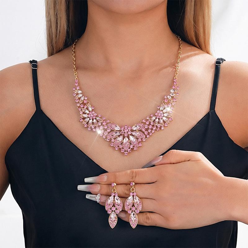 Europe, America, Leaf Flower Necklace Earrings Two-piece Set Retro Luxury Exaggerated Bridal Jewelry Set Women