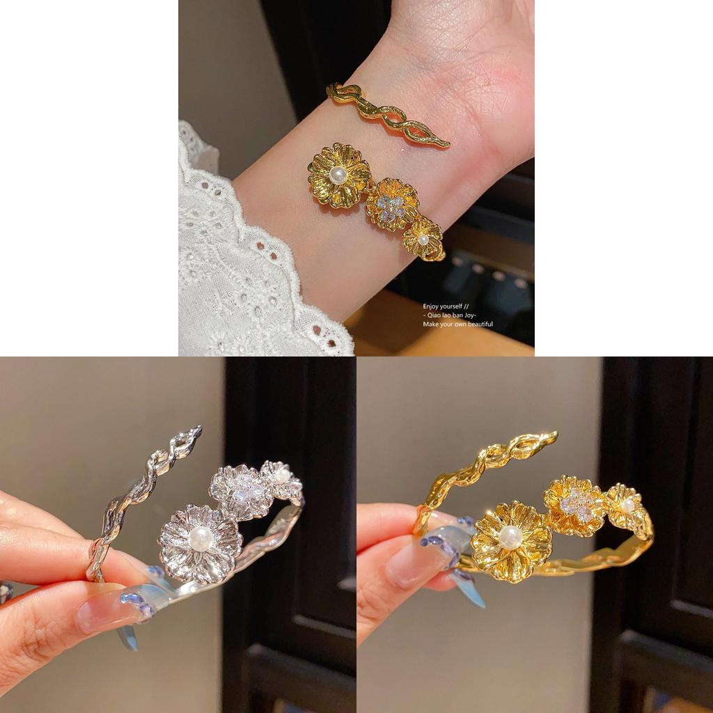 Artistic Floral Zircon Pearl Hand Bracelet With Antique Style For Daily Wear