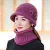 Neuer Damen Winterhut Dick Warmer Strickmütze Schal Handschuhe 2-teiliges Set Modehüte Mittelalterliche Mutter Blumen Kaninchenfell Fischerhut