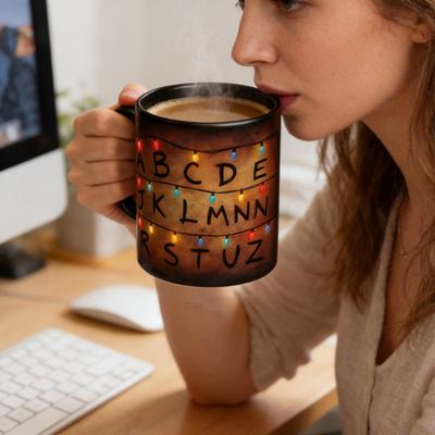 Tazza in Ceramica che Cambia Colore 11oz Tazza da Caffè Termosensibile con Design Luci di Natale Regalo Unico per Fan E Amanti del Caffè