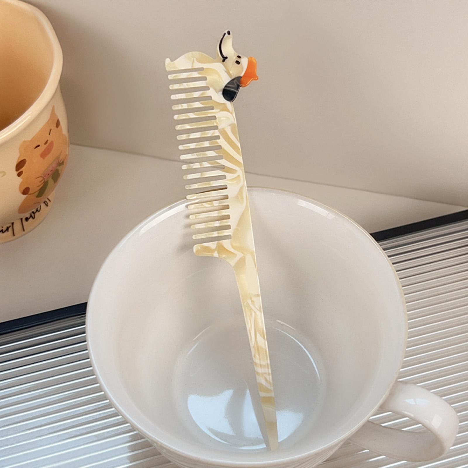 Cartoon Long-handled Comb Cute Bear-shaped Hairbrush Creative Design Fashionable Student-friendly Portable Straightening Comb