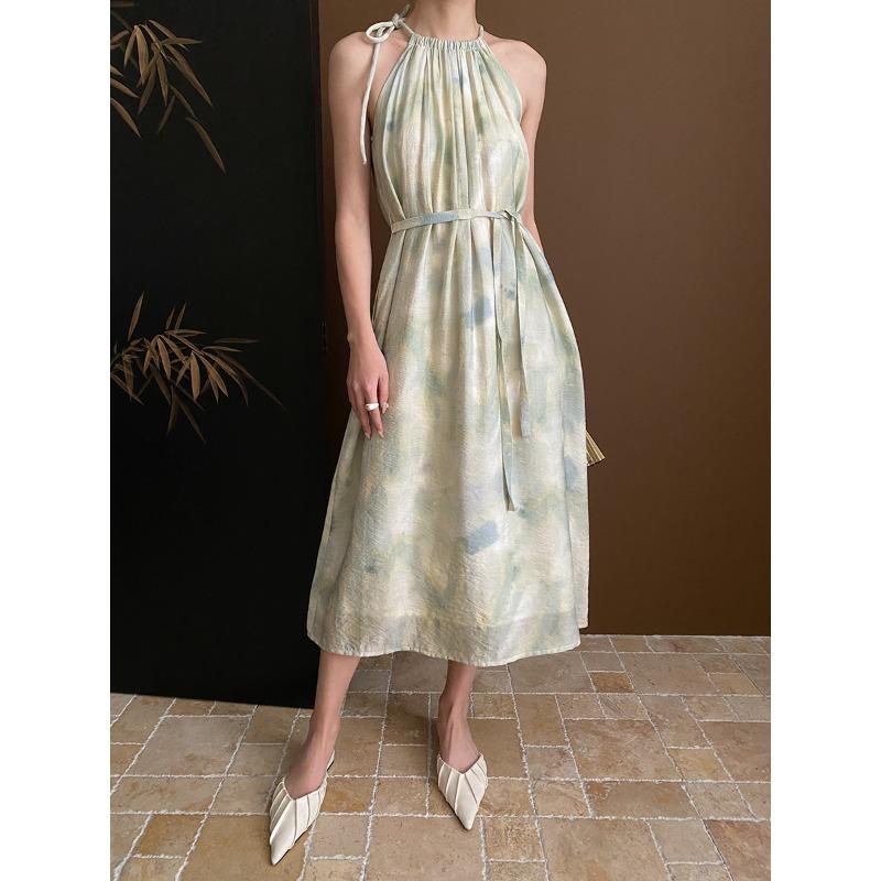 Oil Swoosh Stahovací šňůrka Neck Design Brzy na jaře