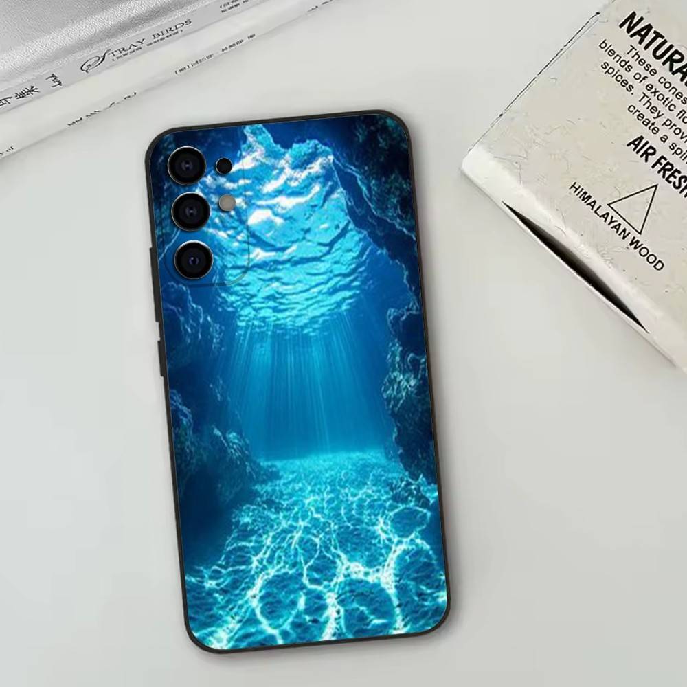 

The Underwater World Texture Phone Case Black Silicone Soft For Samsung S25,S24,S21,S22,S23,S30,Ultra,S20,Plus,Fe,Lite Samsung S30Ultra5G