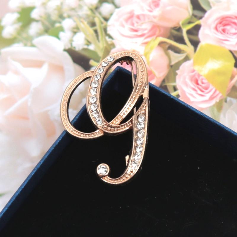 Fashion Women Rhinestone Brooch A-Z English Letter Gold Color Metal Pins Crystal Alphabet Jewelry Shirt Clothes Accessories Gift