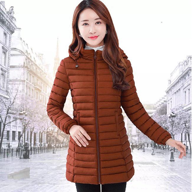 

Женское полупальто средней длины больших размеров на осень/зиму 2025 для женщин среднего и пожилого возраста L