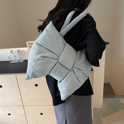 Sac à bandoulière monochrome pour femme, design avec nœud, en nylon, grande capacité, à tirer, assorti à tous les styles, sacoches tendance