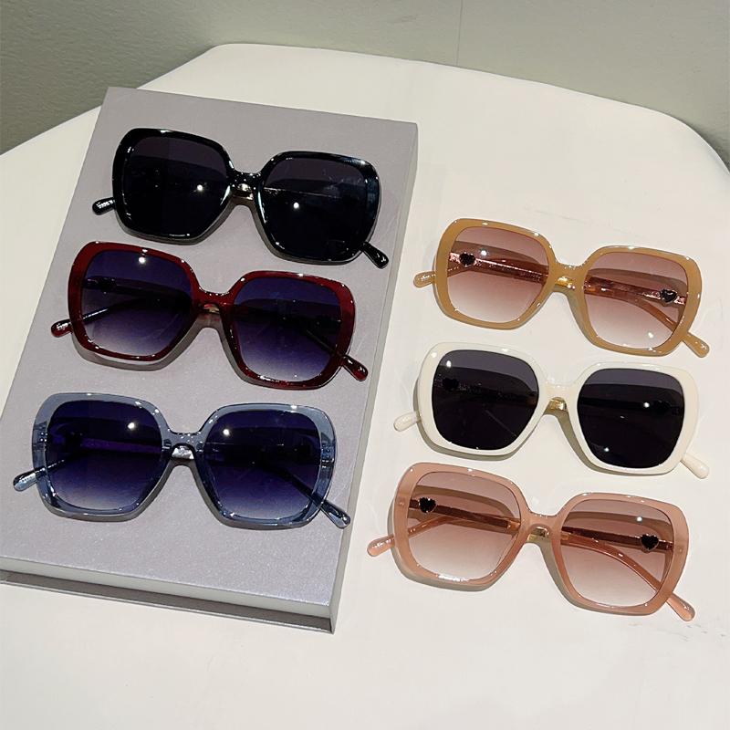 Vintage Square Sunglasses Women Fashion Cute Candy Color Rim Gradient Shades  Trendy Retro Brand Design Sun Glasses