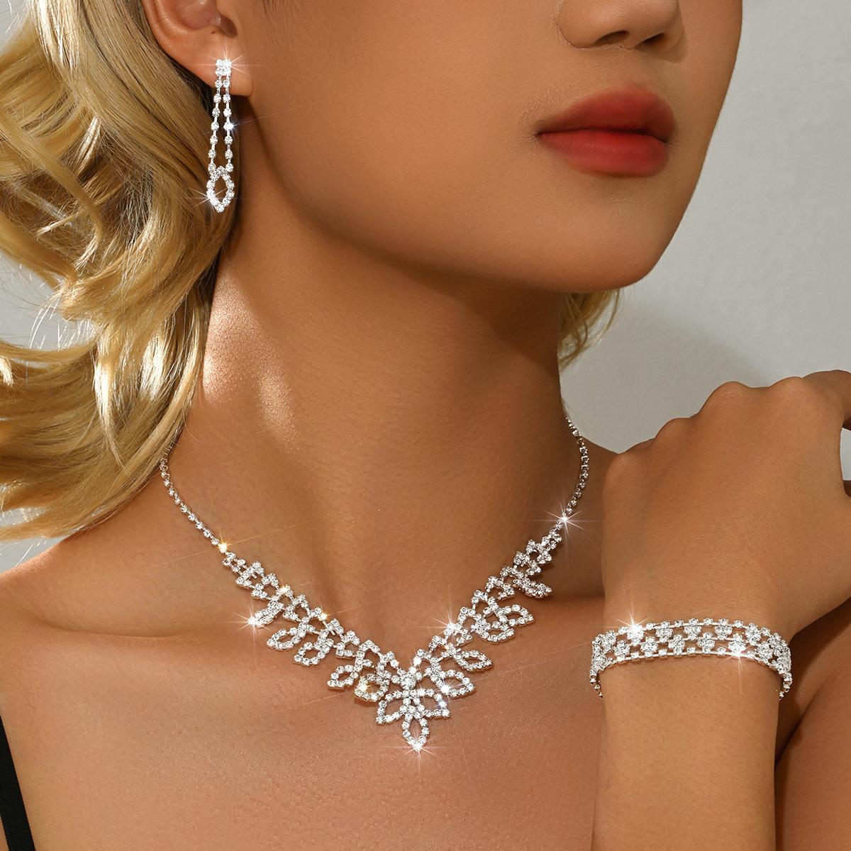 

2026 Wedding Accessories Ring Bracelet Earrings Necklace Set Bridal Jewelry Four-piece Wedding Dress Accessories 45CM